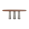 Moderne eettafel met houten blad en metalen poten
